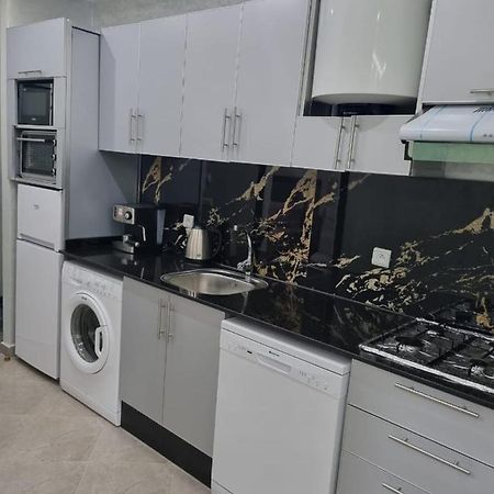 Comfors Appartements 2 프니데크 외부 사진