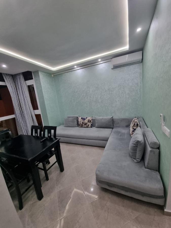 Comfors Appartements 2 프니데크 외부 사진