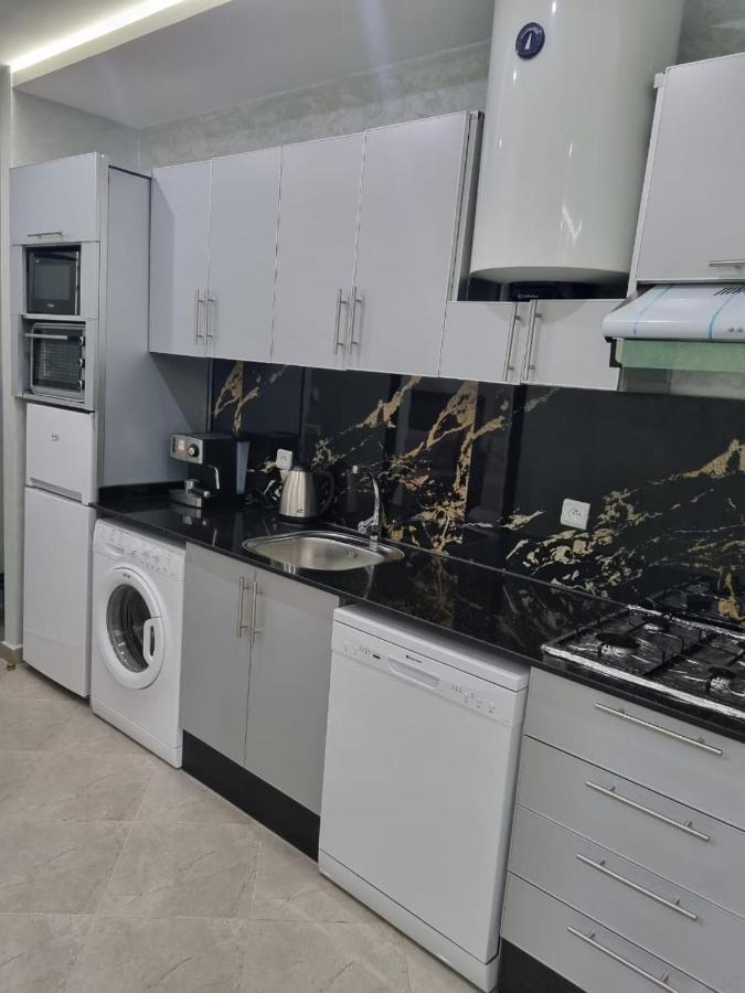 Comfors Appartements 2 프니데크 외부 사진